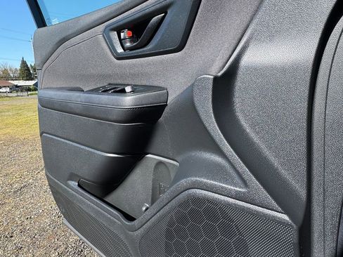 Used 2025 Subaru Forester Premium image 19