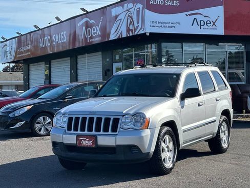 Used 2010 Jeep Grand Cherokee Laredo RWD image 2