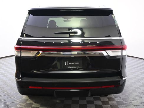 Used 2024 Lincoln Navigator Reserve AWD/4WD image 5