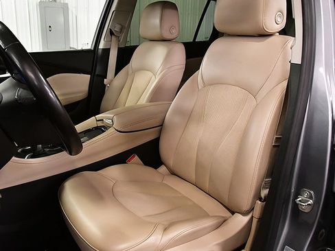 Used 2019 Buick Envision Preferred AWD/4WD image 25