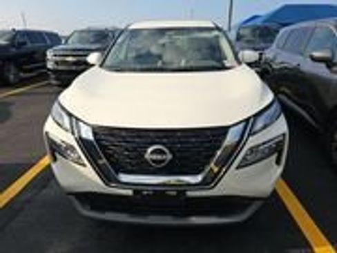 Used 2023 Nissan Rogue SV FWD image 2