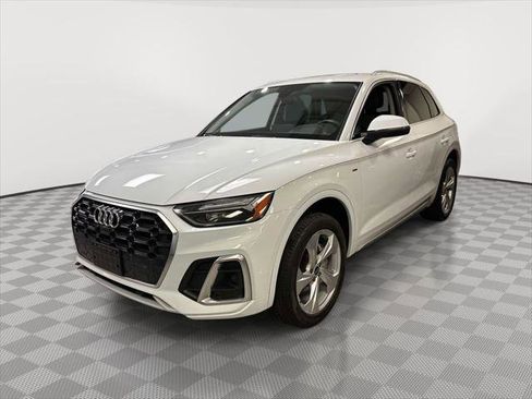 Used 2023 Audi Q5 2.0T Premium Plus w/ Premium Plus Package AWD/4WD image 5