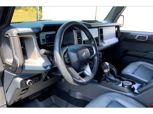 Used 2024 Ford Bronco Outer Banks AWD/4WD image 13