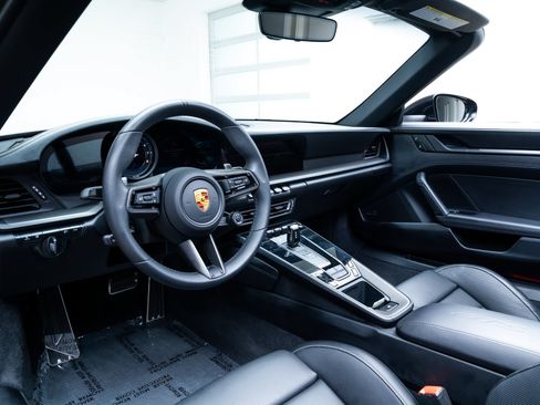 Used 2022 Porsche 911 Carrera GTS RWD image 28