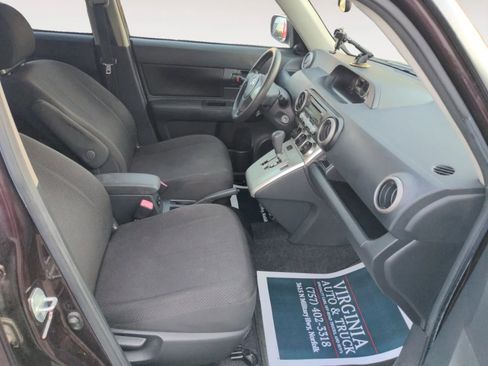 Used 2009 Scion xB image 12