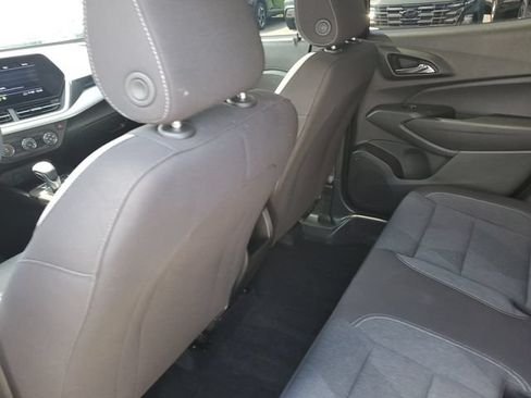 Used 2024 Chevrolet Trax LS FWD image 13