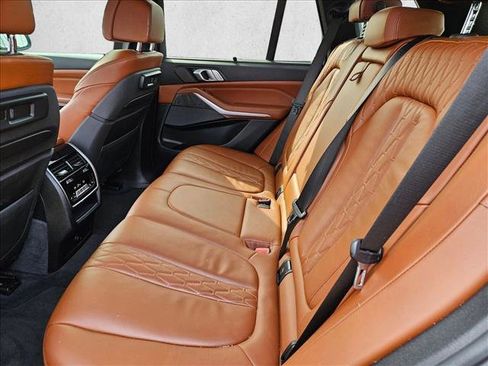 Used 2019 BMW X5 xDrive40i w/ M Sport Package image 19