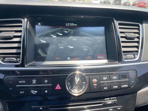 Used 2016 Kia K900 Luxury RWD image 63