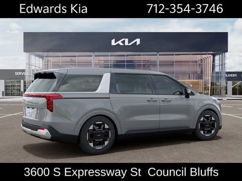 New 2026 Kia Carnival EX FWD image 7
