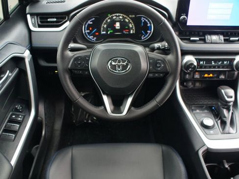 Used 2024 Toyota RAV4 XSE w/ Weather Package image 5