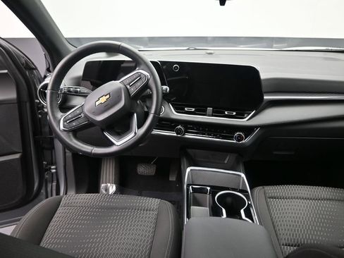 Used 2025 Chevrolet Equinox LT FWD image 15