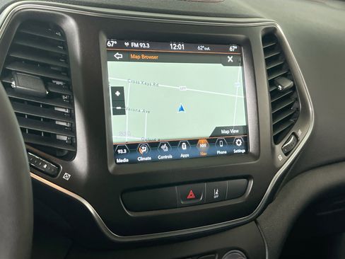 Used 2022 Jeep Cherokee Trailhawk w/ Sound & Nav Group image 13