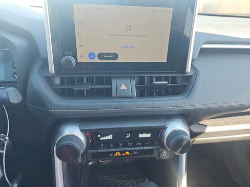 Used 2024 Toyota RAV4 LE image 7