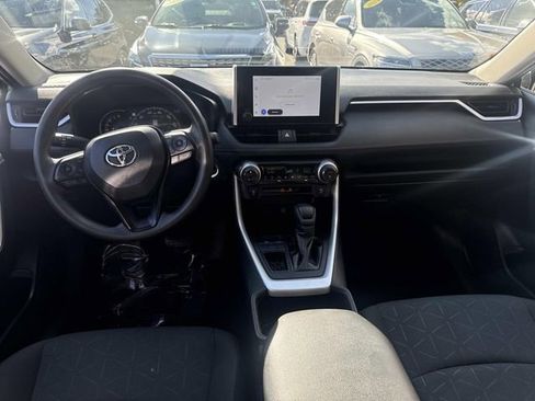 Used 2023 Toyota RAV4 XLE image 15