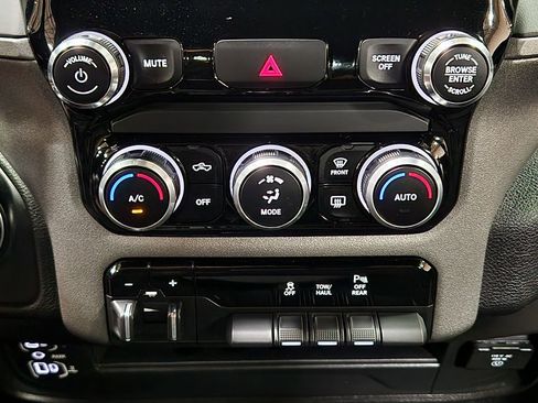 Used 2024 RAM 2500 Tradesman w/ Chrome Appearance Group image 38