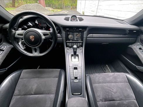 Used 2015 Porsche 911 Carrera GTS RWD image 18