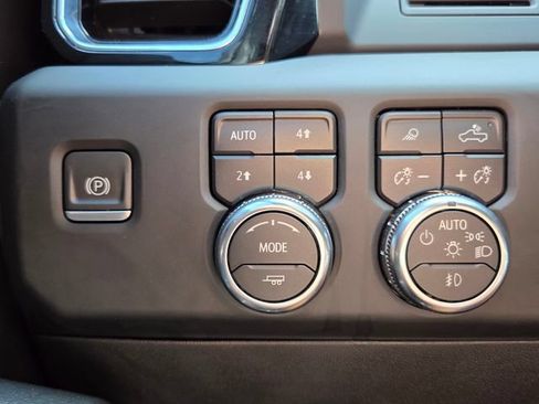 Used 2023 GMC Sierra 1500 Denali AWD/4WD image 19