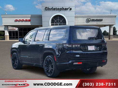 Used 2023 Jeep Grand Wagoneer Series III w/ Rear Seat Video Group 1 AWD/4WD image 5