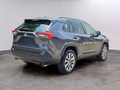 Used 2023 Toyota RAV4 XLE Premium AWD/4WD image 4