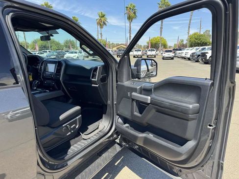 Used 2018 Ford F150 XLT w/ Equipment Group 302A Luxury AWD/4WD image 17