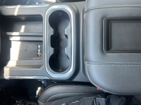 Certified 2022 Chevrolet Silverado 2500 LTZ w/ LTZ Plus Package AWD/4WD image 22