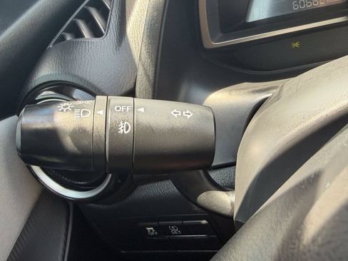 Used 2020 Toyota Yaris LE FWD image 30