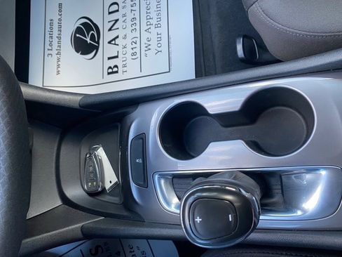 Used 2020 Chevrolet Malibu RS image 25