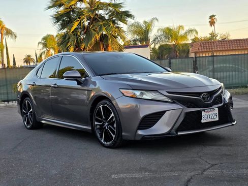 Used 2019 Toyota Camry XSE w/ Carpet Mat Package FWD image 2