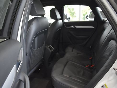 Used 2017 Audi Q3 2.0T Premium w/ Convenience Package AWD/4WD image 21