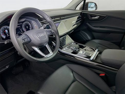 Used 2023 Audi Q7 2.0T Premium w/ Convenience Package image 9