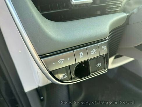 Used 2025 Hyundai Ioniq 5 Limited image 16