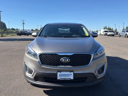 Used 2018 Kia Sorento L FWD image 2
