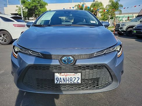 Used 2022 Toyota Corolla LE image 3