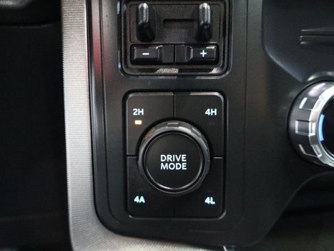 Used 2022 Ford F150 Platinum AWD/4WD image 41