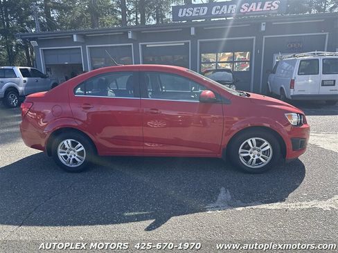 Used 2012 Chevrolet Sonic LT image 8