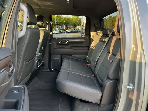 Used 2023 GMC Sierra 1500 SLT w/ SLT Convenience Package AWD/4WD image 25
