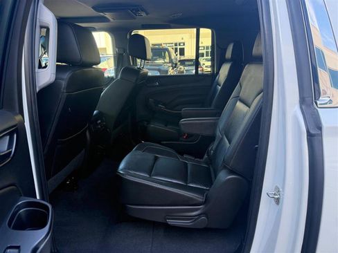 Used 2019 Chevrolet Suburban LT image 44