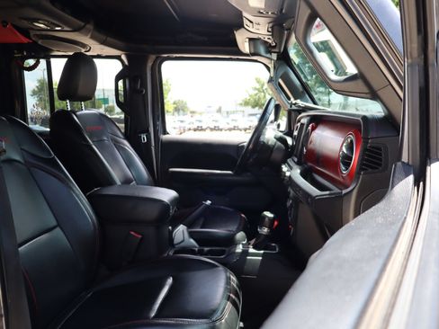 Used 2018 Jeep Wrangler Unlimited Rubicon AWD/4WD image 30
