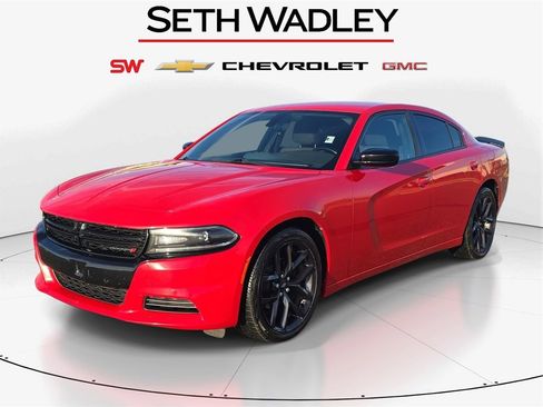 Used 2020 Dodge Charger SXT w/ Blacktop Package image 3