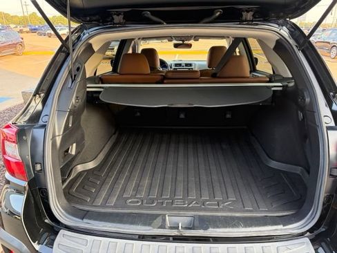 Used 2019 Subaru Outback 3.6R Touring AWD/4WD image 23