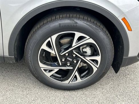 New 2025 Lincoln Nautilus Premier w/ Equipment Group 102A image 9