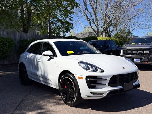 Used 2017 Porsche Macan Turbo AWD/4WD image 7