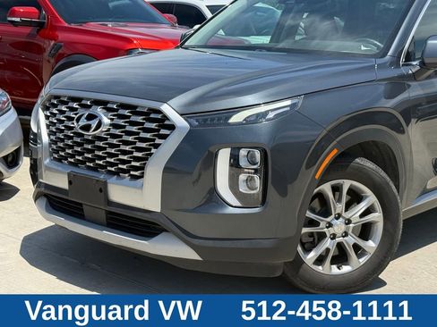 Used 2020 Hyundai Palisade SE FWD image 2