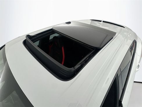 Used 2024 Lamborghini Urus S image 23