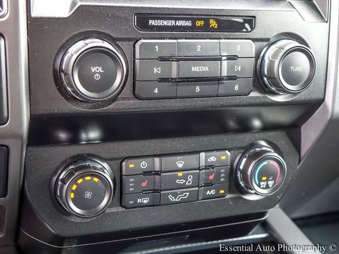 Used 2020 Ford F150 XLT w/ Equipment Group 302A Luxury AWD/4WD image 18