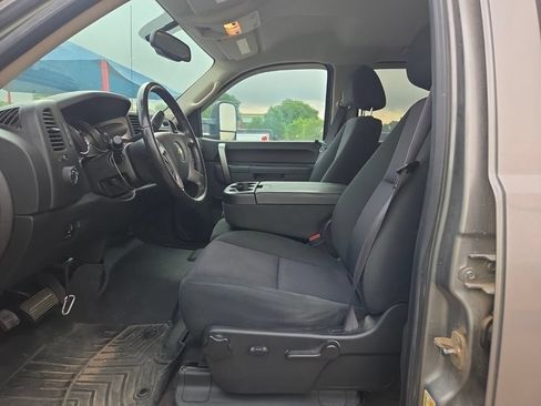Used 2012 Chevrolet Silverado 2500 LT w/ Interior Plus Package AWD/4WD image 5