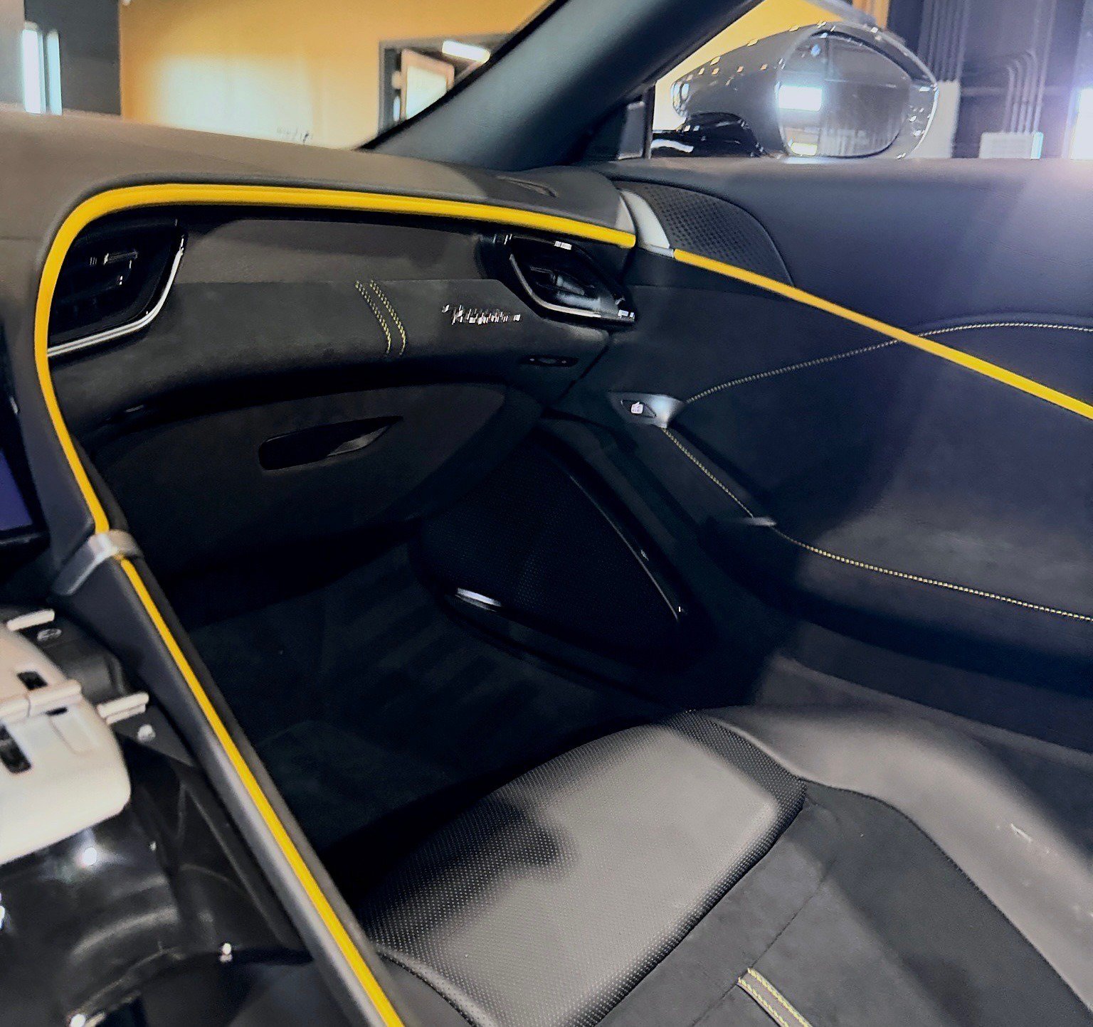 Used 2026 Ferrari Roma Spider RWD image 15