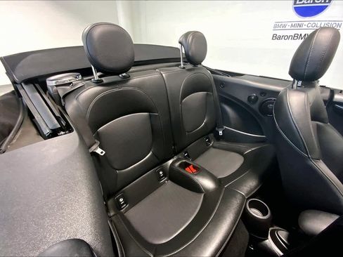 Used 2019 MINI Cooper S w/ Signature Upholstery Package image 19