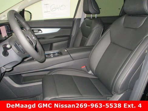 New 2025 Nissan Murano SL image 17