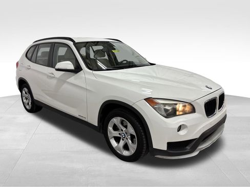 Used 2015 BMW X1 sDrive28i image 3